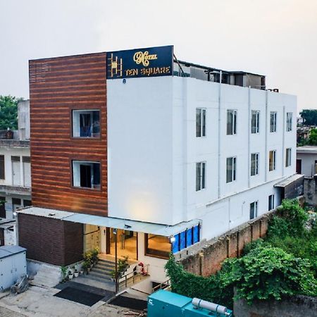 Hotel Ten Square, India Agra  Bagian luar foto