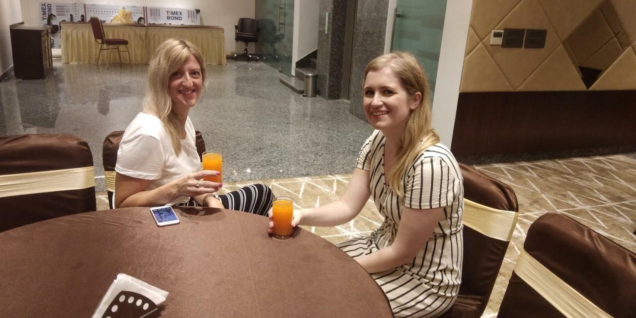 Hotel Ten Square, India Agra  Bagian luar foto