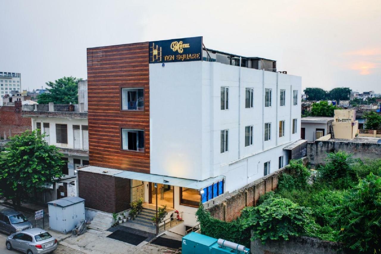 Hotel Ten Square, India Agra  Bagian luar foto