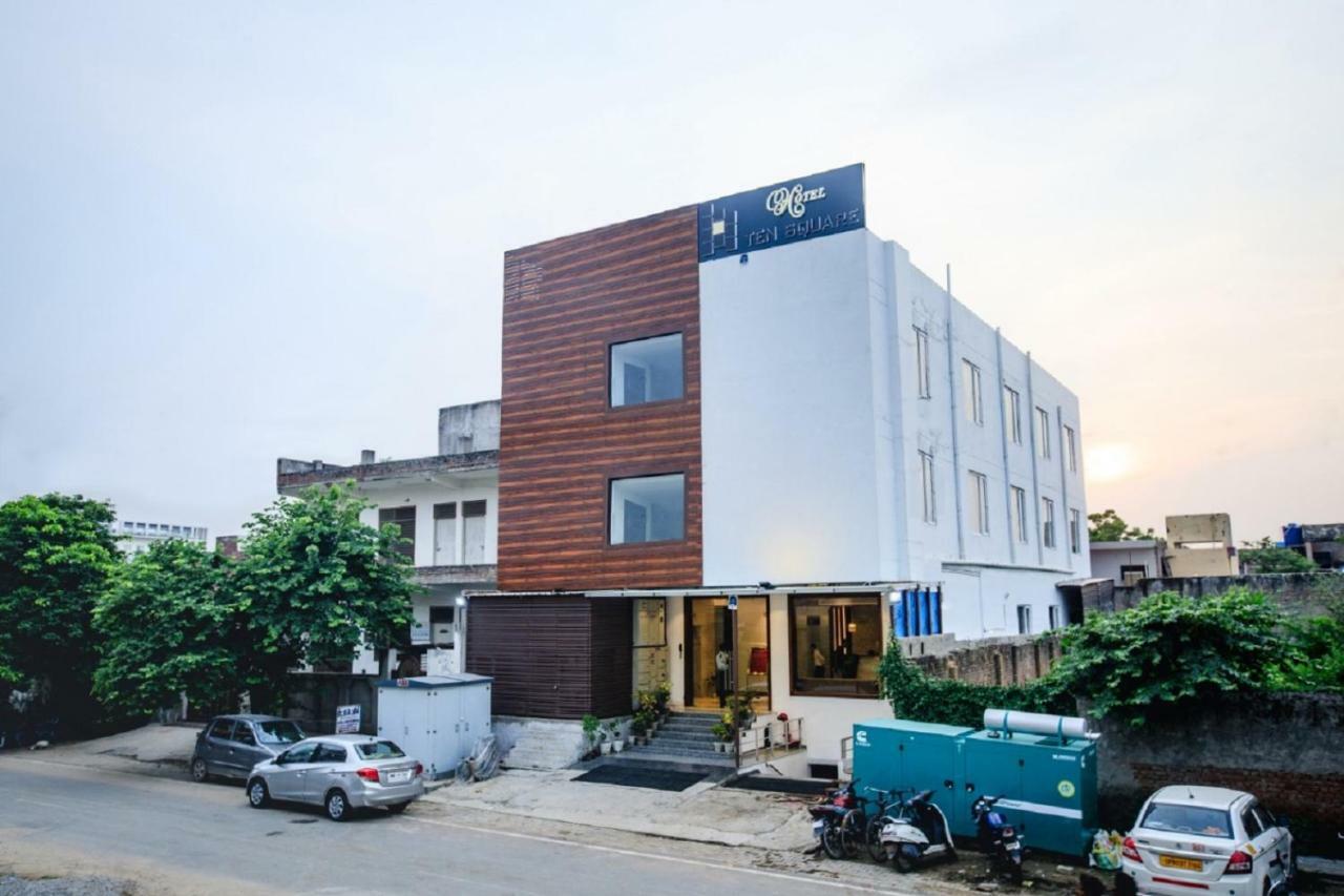 Hotel Ten Square, India Agra  Bagian luar foto