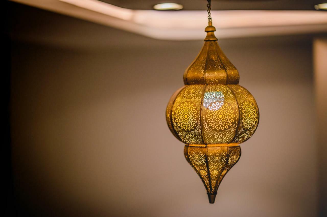 Hotel Ten Square, India Agra  Bagian luar foto